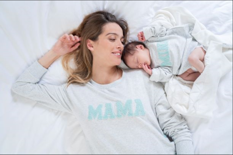 Women's Seraphine heather grey "Mama & Mini" maternity & nursing & baby sweatshirt gift set