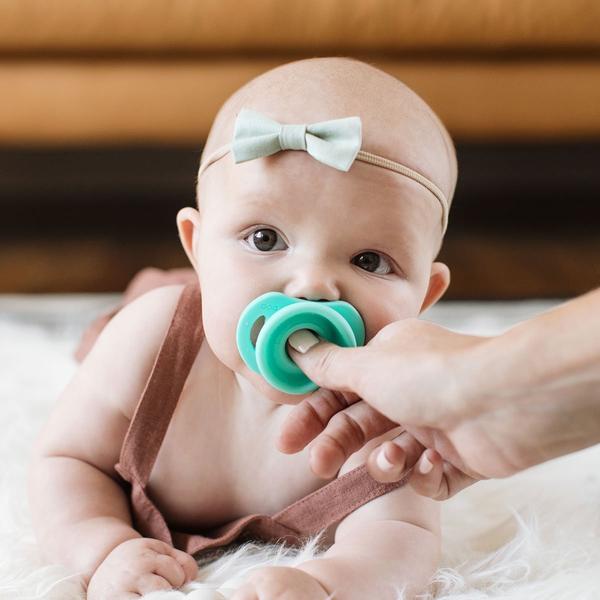 Baby's "The pop" pacifier 2 pack by Doddle & co. As seen on shark tank - pacifier automaticaly closes when dropped in Blush & Teal