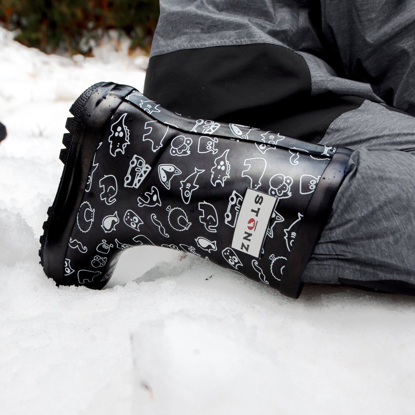 Kid's Stonz rubber Rain Boots in Black animal print