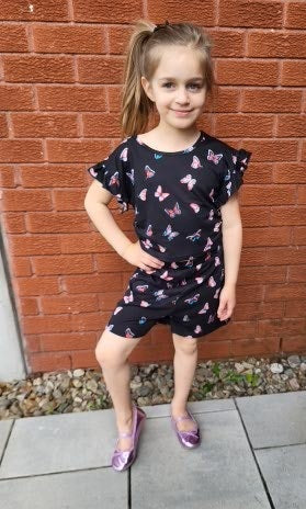 Girls short ruffle sleeve Tee and shorts set - Kids clothes