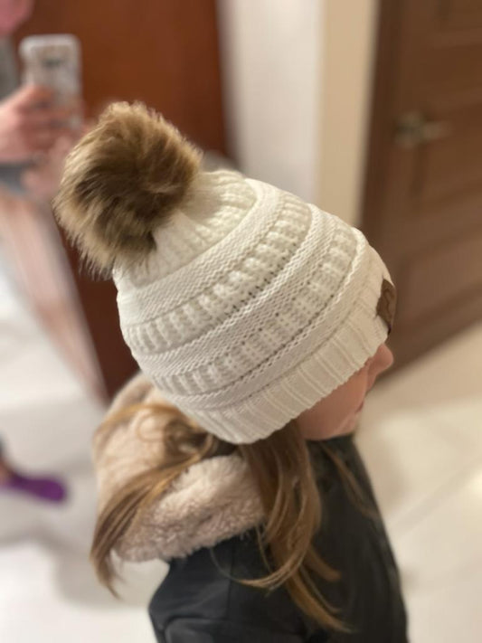 Kids Unisex pom pom knitted winter hat in 4 colors